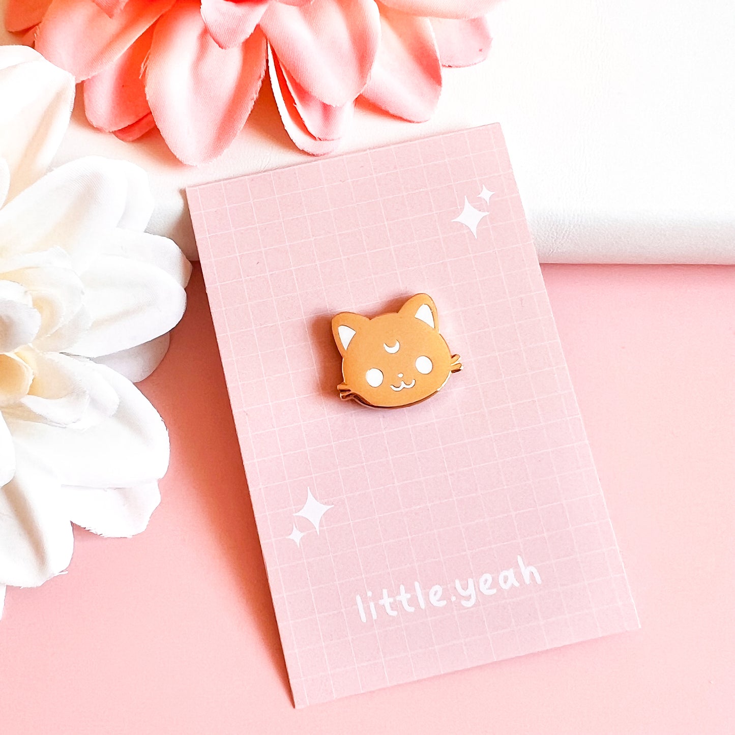 Goldener Mondkatze-Pin