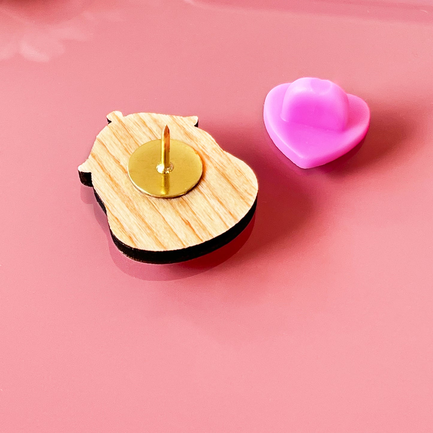 Ente mit Blatt - Holzpin